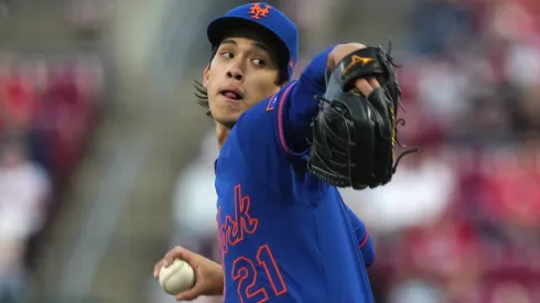 Jonah Tong #21 of the New York Mets delivers a pitch in the second inning.