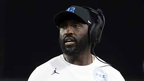 DeShaun Foster during a game of the UCLA Bruins in the 2025 NCAA season.