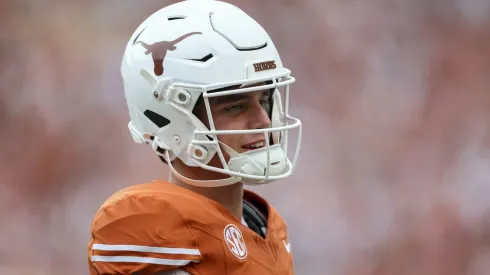 Arch Manning #16 of the Texas Longhorns.