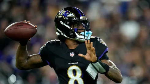 Lamar Jackson throws a pass against the Lions on September 22, 2025 in Baltimore, Maryland.