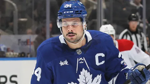 The Panthers complete a late-offseason move by adding a former Auston Matthews teammate to the roster.