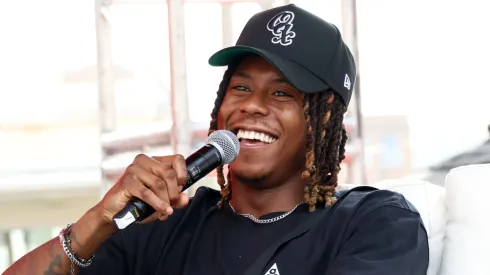 Rashid Shaheed speaks onstage.