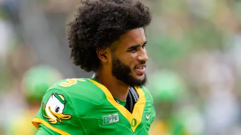 Quarterback Dante Moore #5 of the Oregon Ducks.