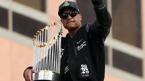 Manager Dave Roberts of the Los Angeles Dodgers reacts.