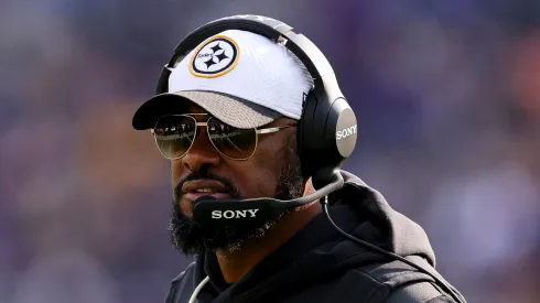 Mike Tomlin head coach of the Pittsburgh Steelers during game against Ravens