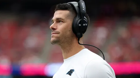 NFL legend showers Panthers with praise