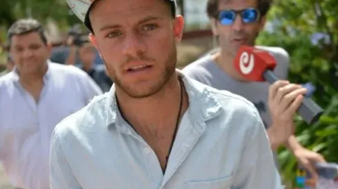 Nández, a las piñas en Uruguay