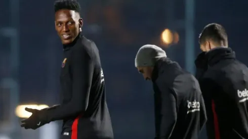 EL NUEVO. Yerry Mina ya se acopló a los entrenamientos del Barcelona y empezó a mostrar su talento.
