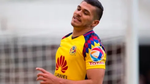 El delantero de América espera la llegada de los papeles para jugar con el Tri.