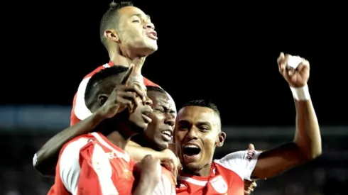 Los jugadores de Independiente Santa Fe celebran un nuevo título
