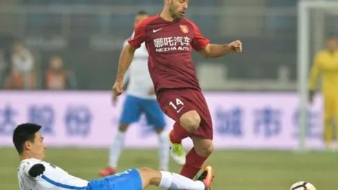 Mascherano volvió a jugar en el medio, aunque siempre con el Nº 14.