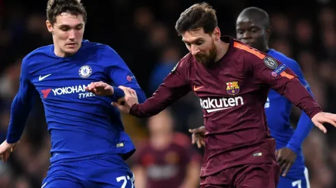 Messi es seguido de cerca por jugadores de Chelsea en la Champions League.
