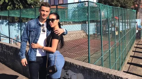 Cristiano Ronaldo junto a su actual pareja.
