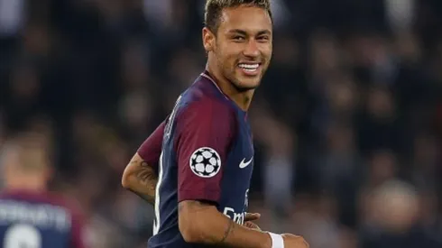 Neymar con la piel del Paris Saint Germain
