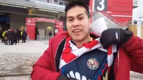 Aficionado del América, apoyando a Chivas en Toronto