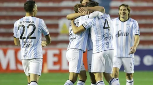 FESTEJA EL DECANO. Atlético Tucuman sumó una clasificación histórica por la Copa Libertadores.
