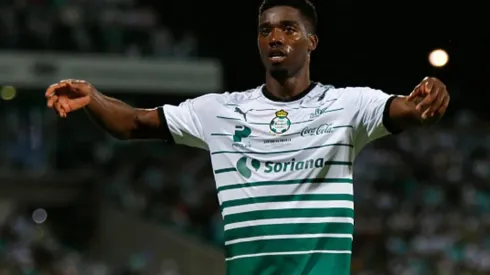 El nuevo reto de Santos campeón: retener a Djaniny Tavares