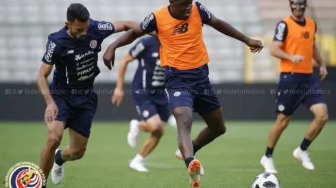 El atacante del club español Betis no estaría disponible para el duelo en Bruselas