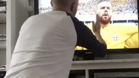 Aficionado sueco imitó a la mujer mexicana en la previa del partido
