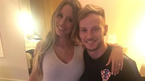 Foto de Ivan Rakitic con su hermosa pareja.
