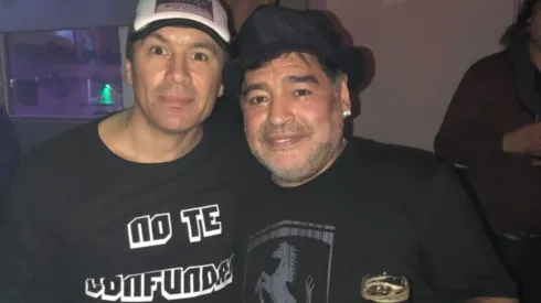 Maradona fue al recital de Pablito Lescano, él le regaló su remera y el Diego se volvió loco