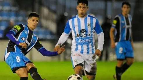 Almagro sacó una mínima diferencia en cancha de Temperley.
