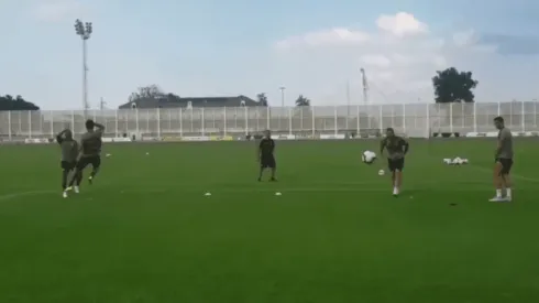 Dybala le ganó en el fútbol tenis a Cristiano ¡y le bailó enfrente para festejar!