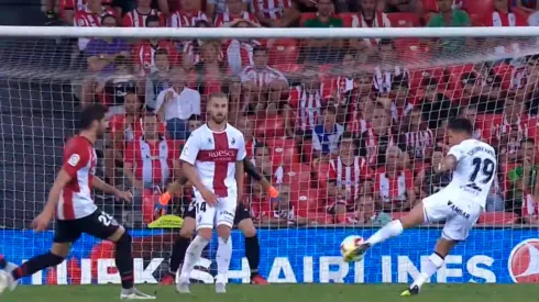 GOLAZO. El 'Chimy', on fire para igualar el partido.
