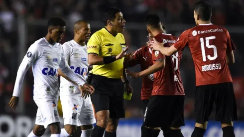 Independiente superó a Santos solo por el fallo de Conmebol y terminó en incidentes