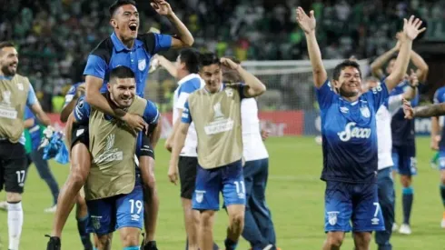 Los jugadores de Atlético Tucumán revolucionaron el aeropuerto de Lima