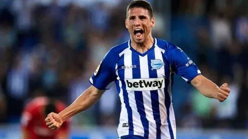 GRITALO, JONY. Calleri celebra el 1-1 agónico del Alavés sobre Getafe.
