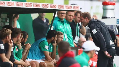 El estratega le tiró flores al futbolista peruano de 40 años.