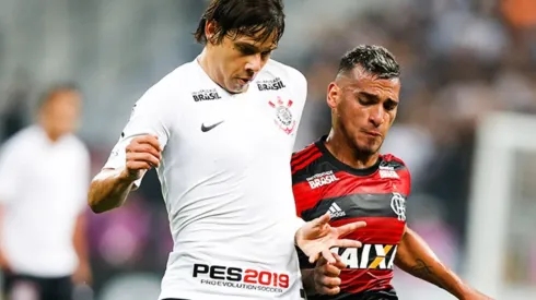 El exjugador de la "U" estaría viviendo sus últimos partidos como jugador del Mengao.