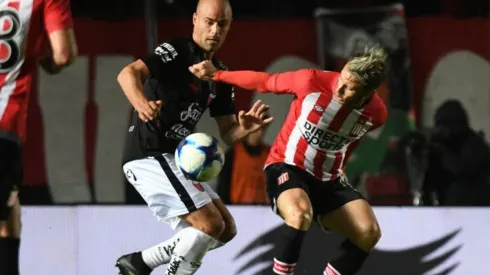 Colón vs Estudiantes por la Superliga.
