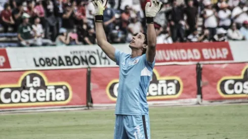 Gran atajada de Toño Rodríguez a Sambueza en el tiro libre