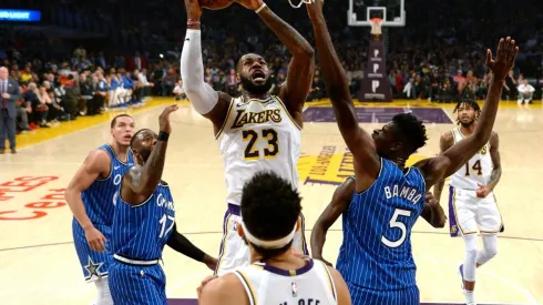 La caída de los Lakers: lo que dejó la noche del domingo en la NBA