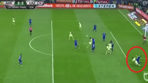 Valdez debería haber sido expulsado.