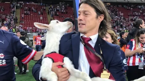 Almeyda cumplió 45 años y los fans de Chivas y River lo saludaron en las redes