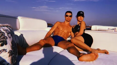 Foto de Cristiano Ronaldo con Georgina Rodríguez.
