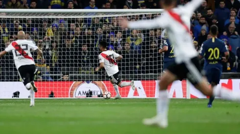 Kempes contó qué le pasó cuando vio el gol del Pity Martínez a Boca