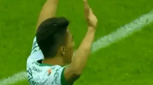 Ley del ex al instante y pidió perdón: golazo de Mena a Cruz Azul