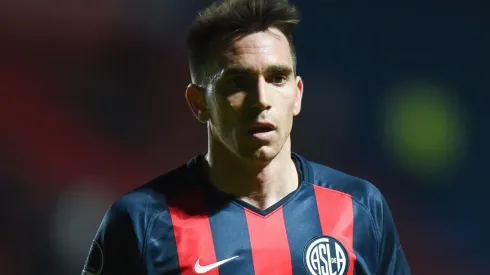 Pablo Mouche con la camiseta de San Lorenzo.
