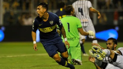 Gol de Pavón y festejo con Tévez.
