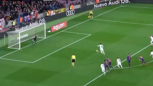 Parejo fusiló a Ter Stegen de penal y Valencia da el golpe en el Camp Nou