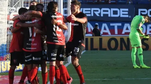 Newell's festeja el empate agónico.
