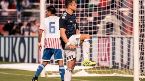 Chicharito tuvo un día agitado.
