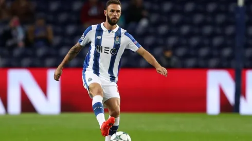 Hasta Porto felicitó a Layún por la Concachampions