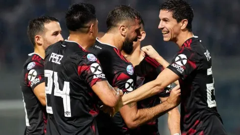 Atlético Paranaense vs River Plate por la Recopa Sudamericana.
