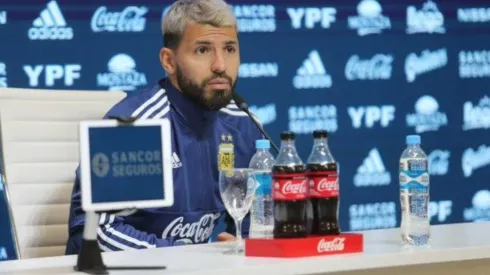 Agüero: "Messi ama a la Selección, deberían darse cuenta"