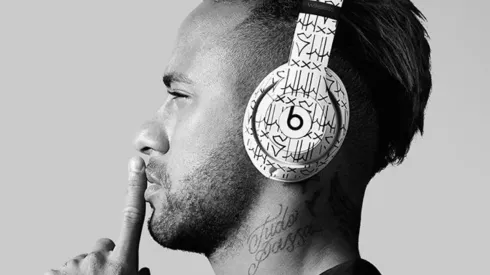 Neymar mostró los mensajes privados de la mujer que lo acusa de violación